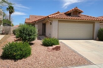 Building Photo - 672 Paulson Dr