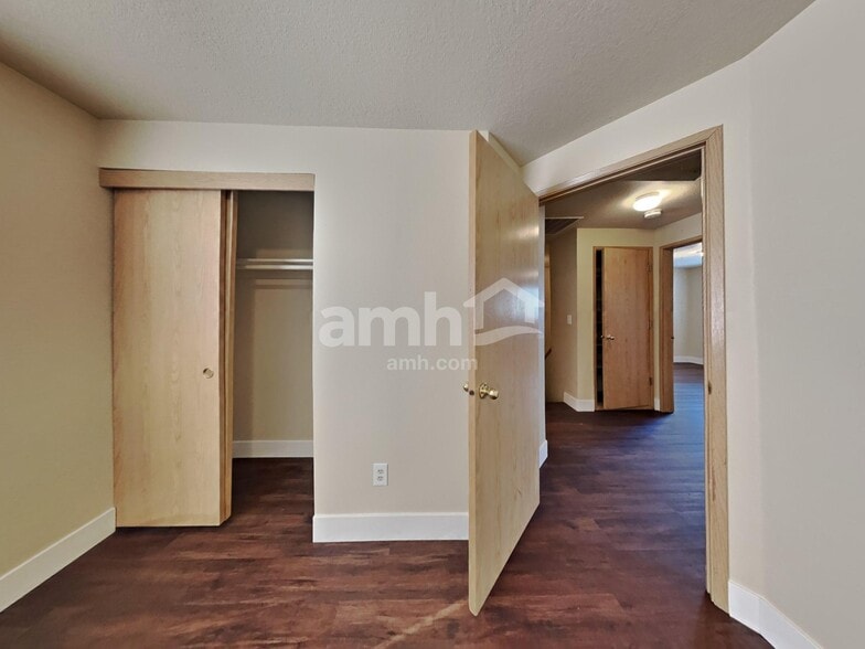 Building Photo - 16978 SW Steele Way