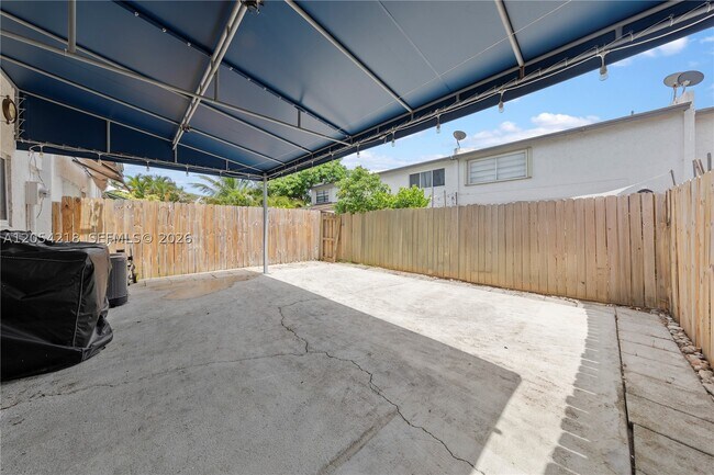 Building Photo - 11336 SW 69th Ln