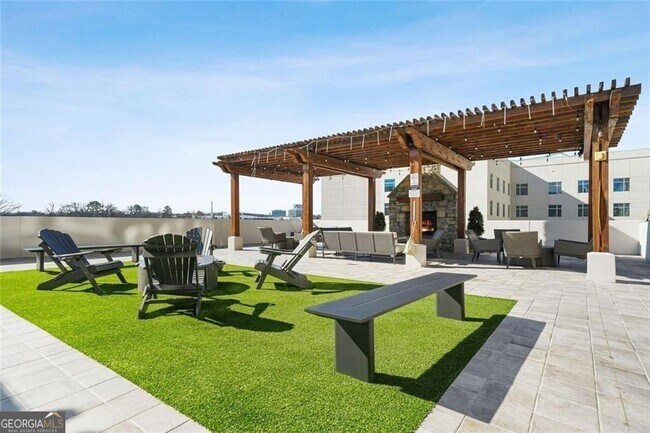 Building Photo - 270 17th St NW