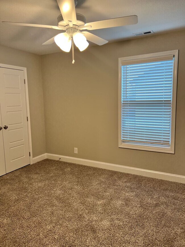 Building Photo - Brand New Three Bedroom