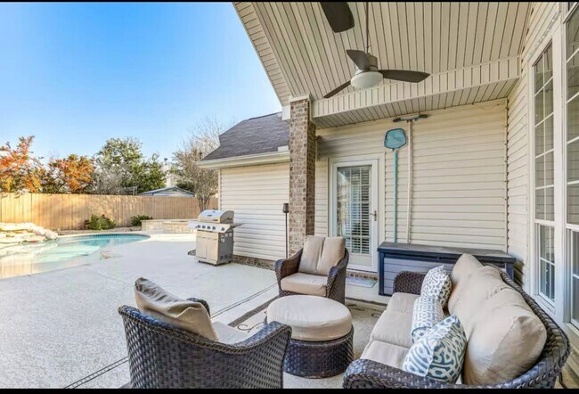 Building Photo - 602 Vogue Cove