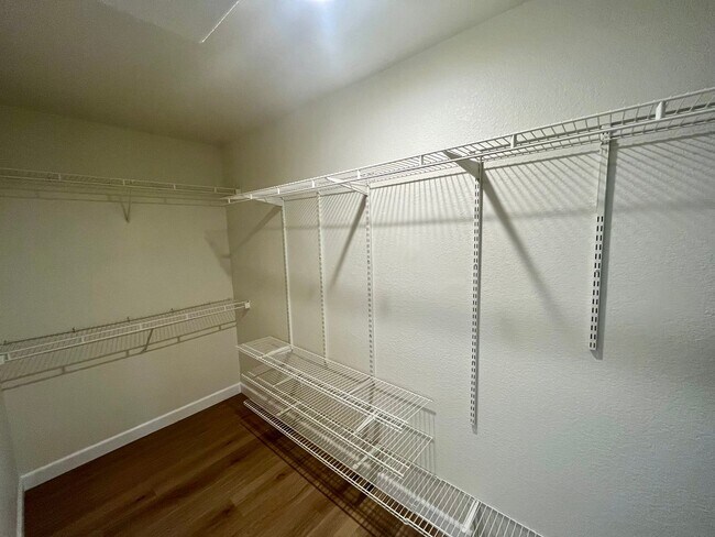 Building Photo - Gorgeous 3 bedroom 2 bath Rancho del Oro C...