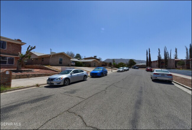 Building Photo - 6913 Pamlico Dr
