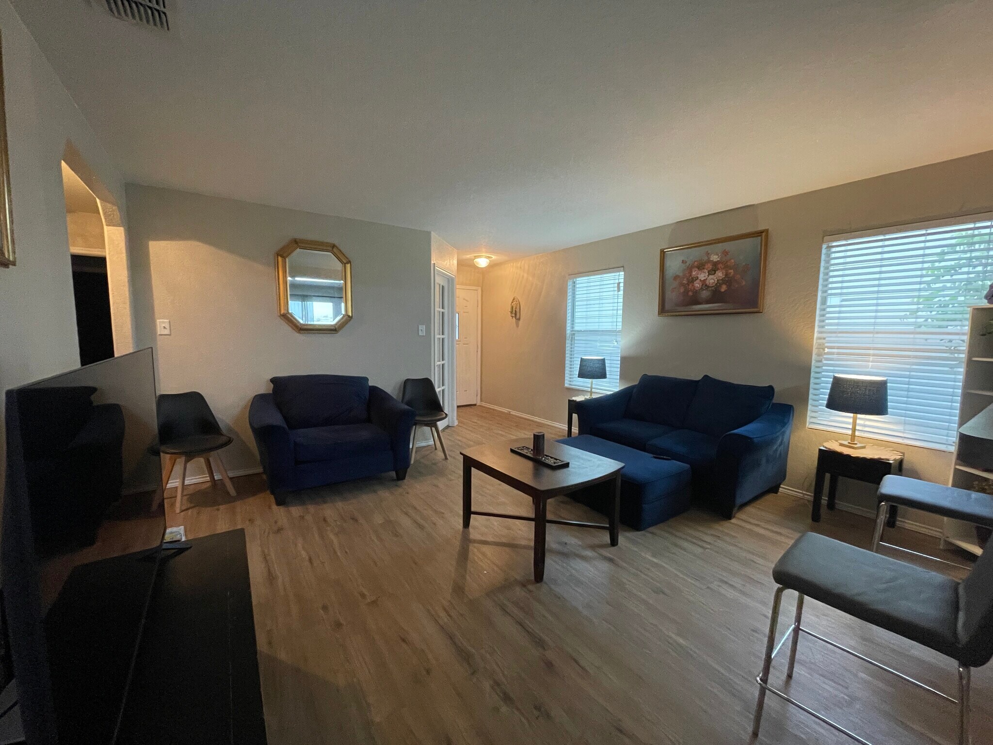 Shared Living Room - 10915 Rustic Cedar