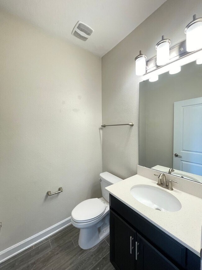 Building Photo - 10881 Longleaf Woods Dr