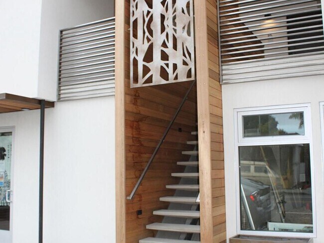 Building Photo - 851 41st Ave