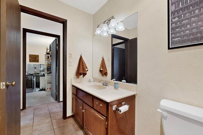 Building Photo - 7304 Eganhill Dr