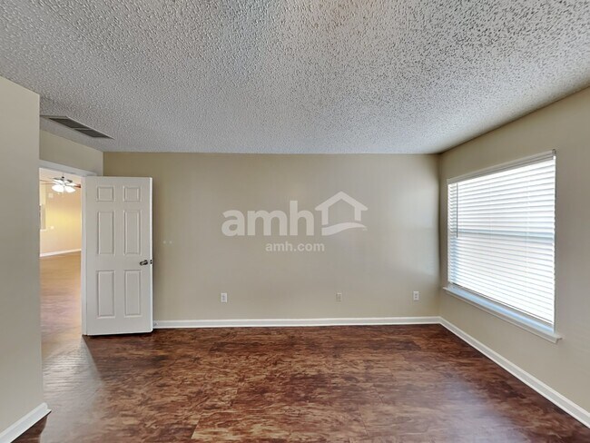 Building Photo - 2785 Eagle Haven Dr
