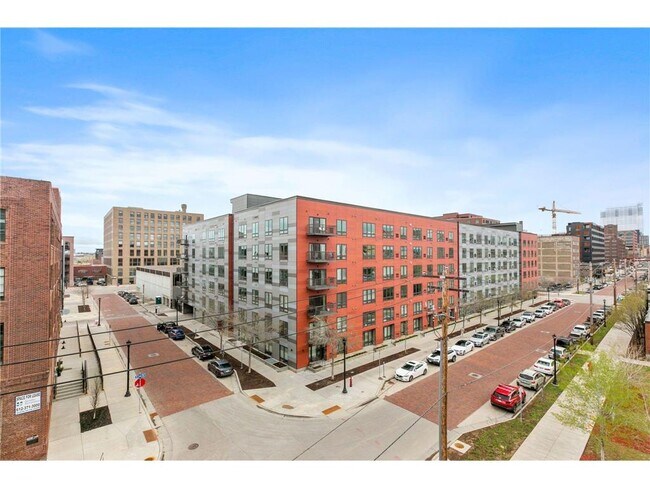 Building Photo - 901 N 3rd St