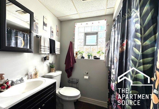 Building Photo - 3844 N Bernard St