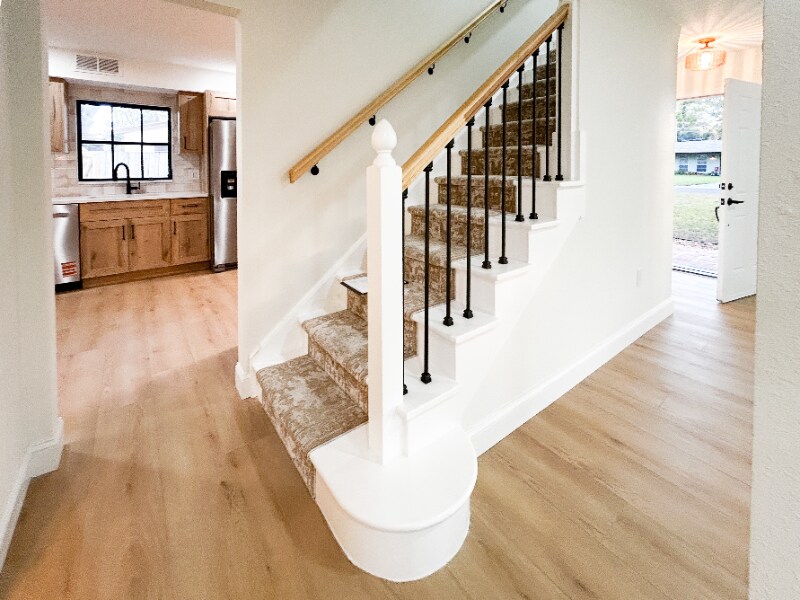 Building Photo - 417 66th Ave S