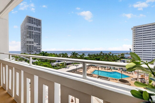Building Photo - 2000 S Ocean Dr