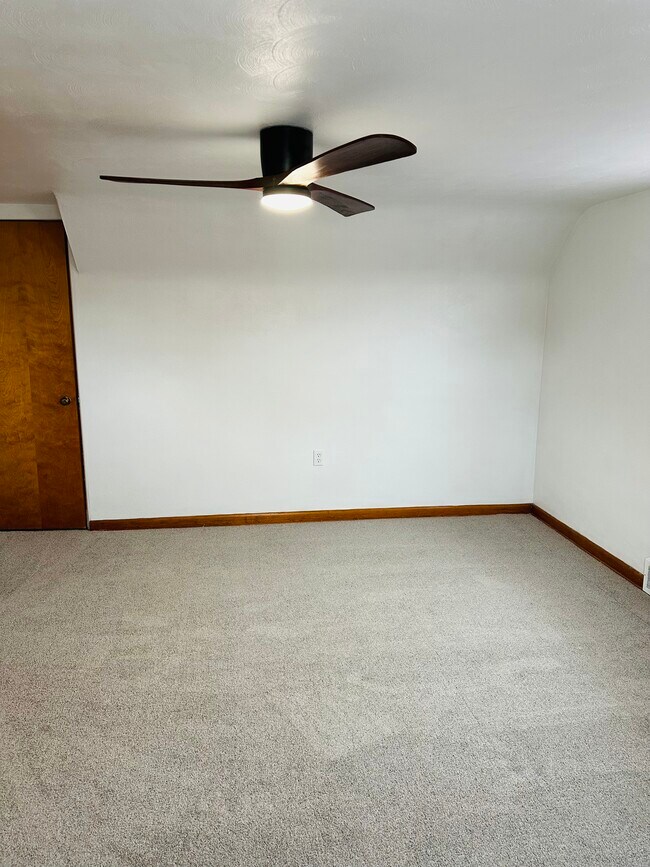 Building Photo - 1420 Collins Ave