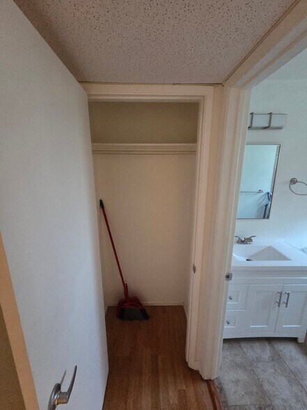 Building Photo - 1916 17th St