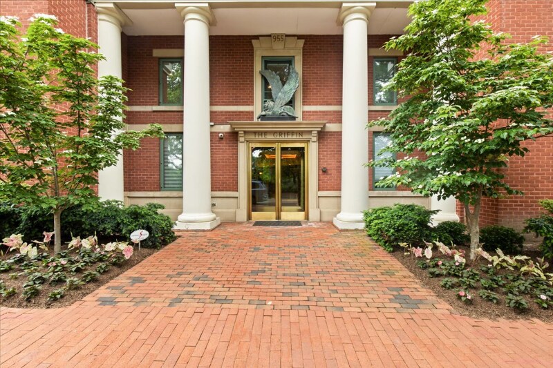 Building Photo - 955 26th St NW