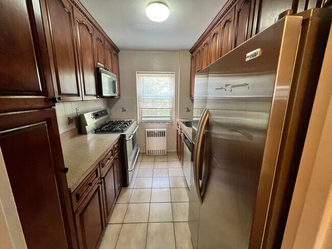 Building Photo - 63-11 110th St