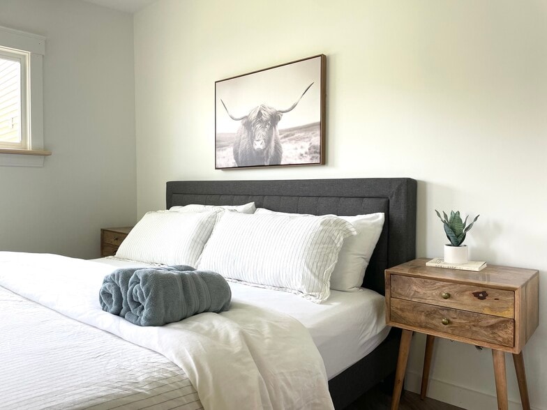 Building Photo - 17 Page St