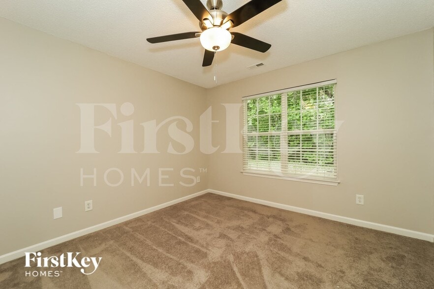 Building Photo - 217 Kinnley Ct