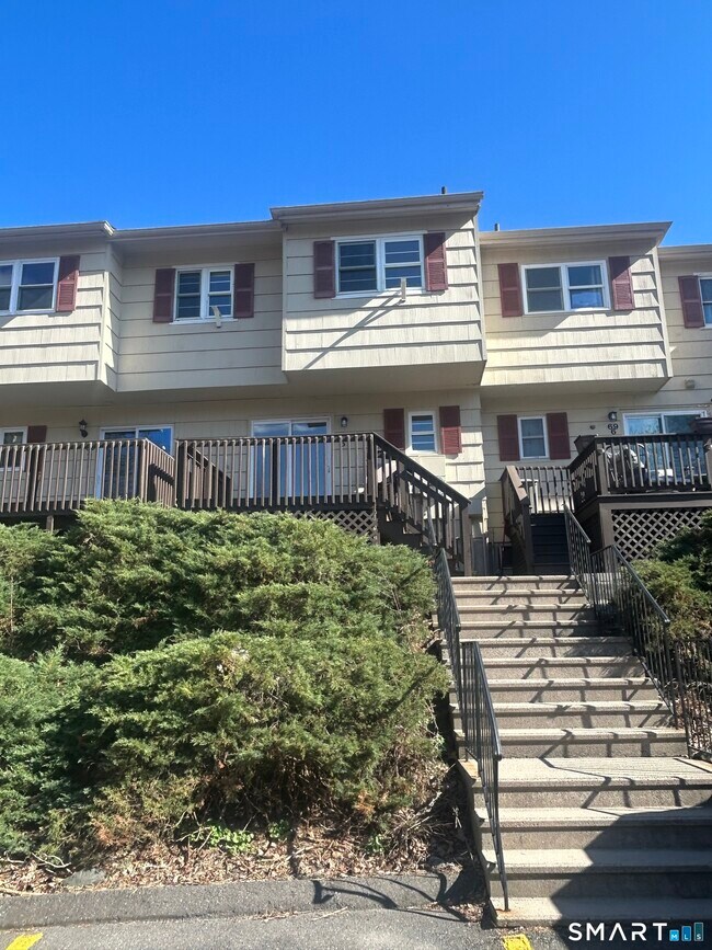 Building Photo - 69 Graham Ridge Rd