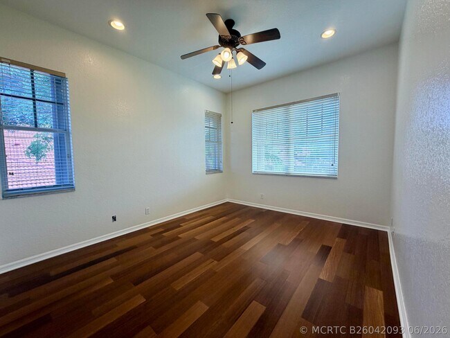 Building Photo - 5772 NW 119th Dr