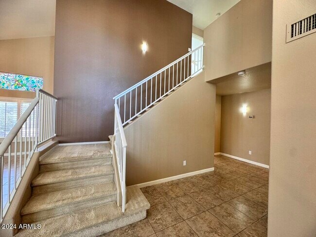 Building Photo - 1873 W Falcon Dr