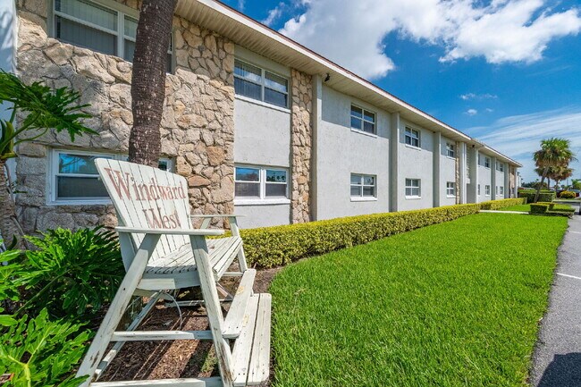 Building Photo - Updated 1 bedroom condo near the river!