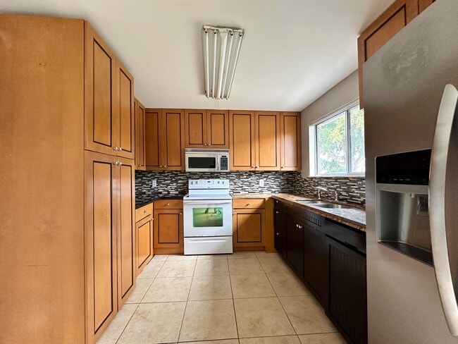 Building Photo - 5324 Bosque Ln