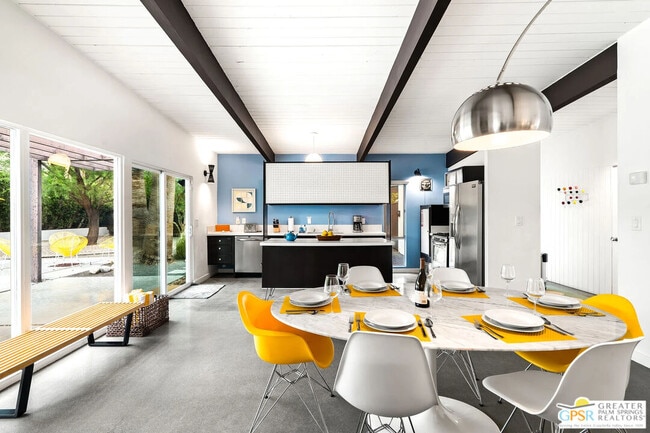 Building Photo - 400 E Glen Cir S