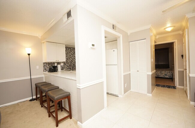 Building Photo - 308 Miracle Strip Pkwy