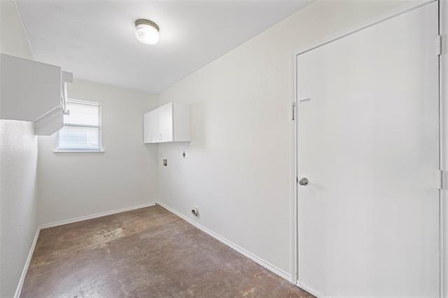 Building Photo - 2800 Dover Dr