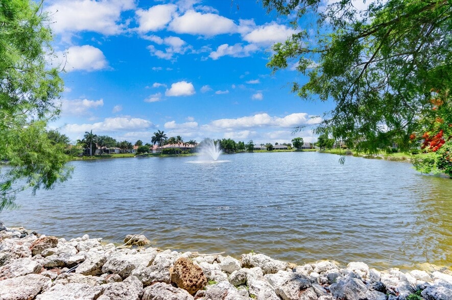 Building Photo - 16901 Colony Lakes Blvd