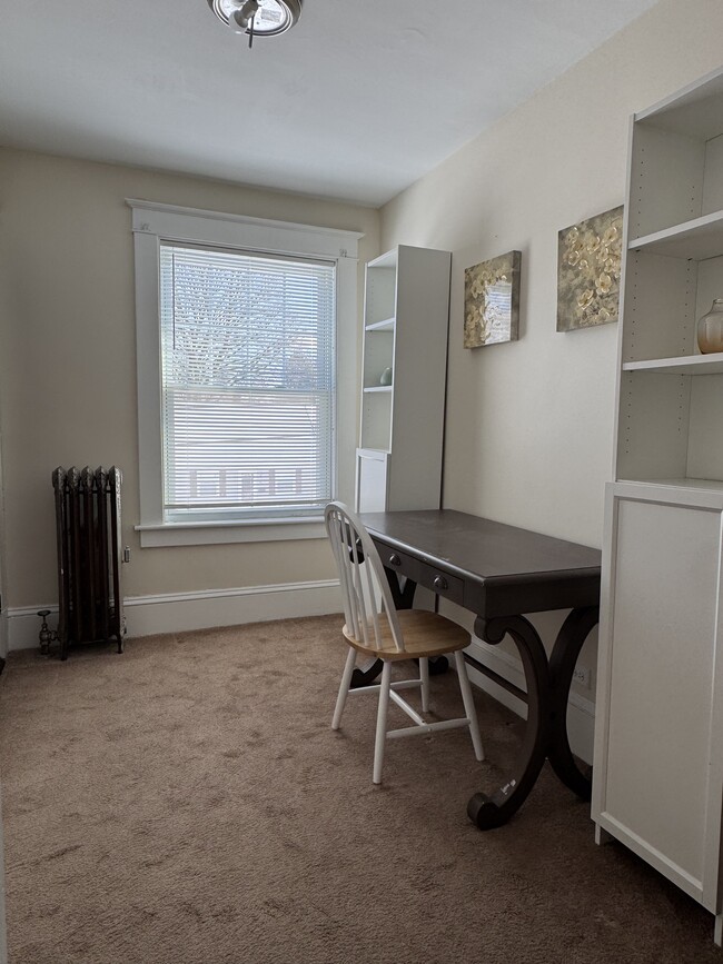 Building Photo - 84 Kimball St