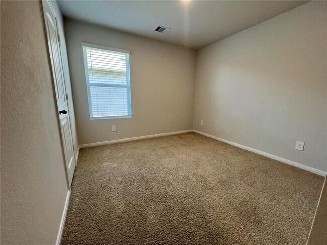 Building Photo - 211 Addison Pl
