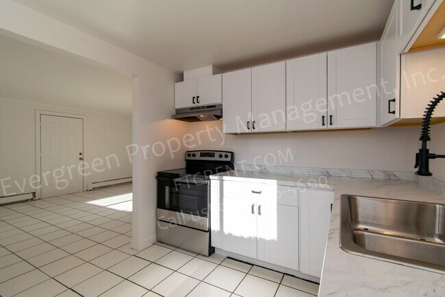 Building Photo - 1112 Alford St