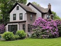 Building Photo - 81 Hampton St