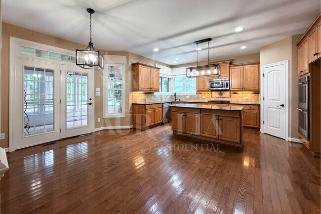 Building Photo - 5604 Pine Rock Ct