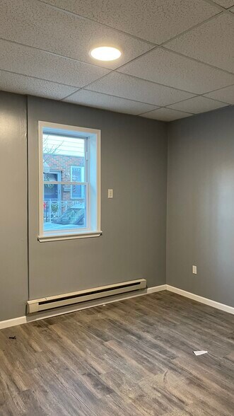 Building Photo - 1628 Wolf St