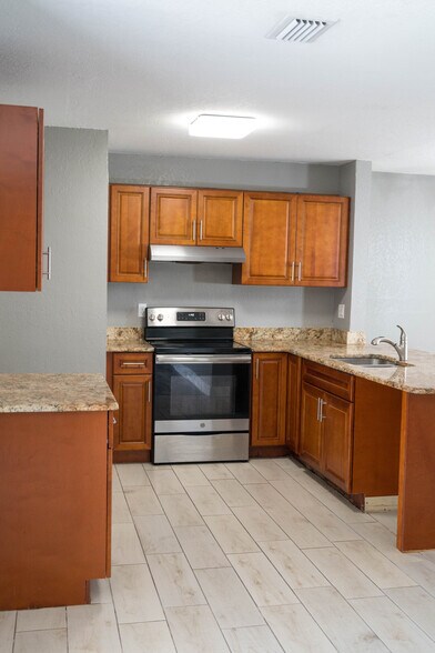Building Photo - 2078 Keyes Ln