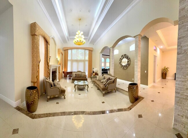 Building Photo - 5981 SW 37th Terrace