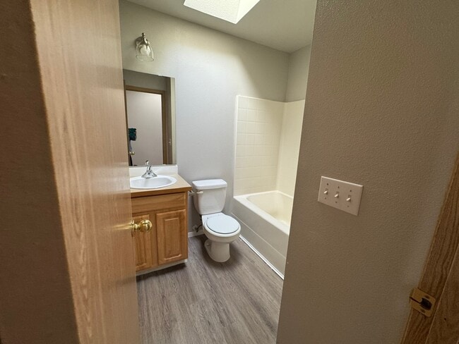 Building Photo - 207 Kansas St SW