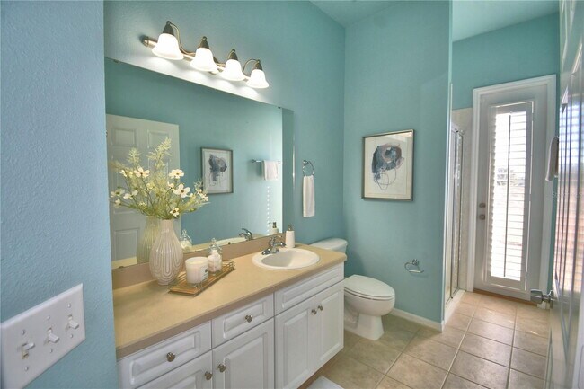 Building Photo - 2618 High Ridge Dr