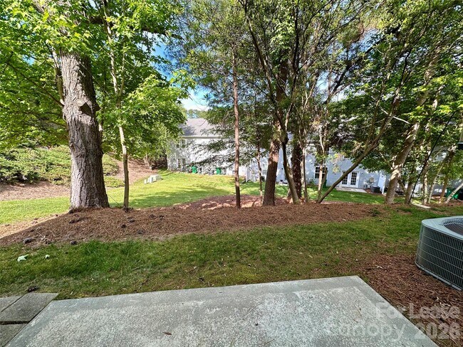 Building Photo - 10968 Princeton Village Dr