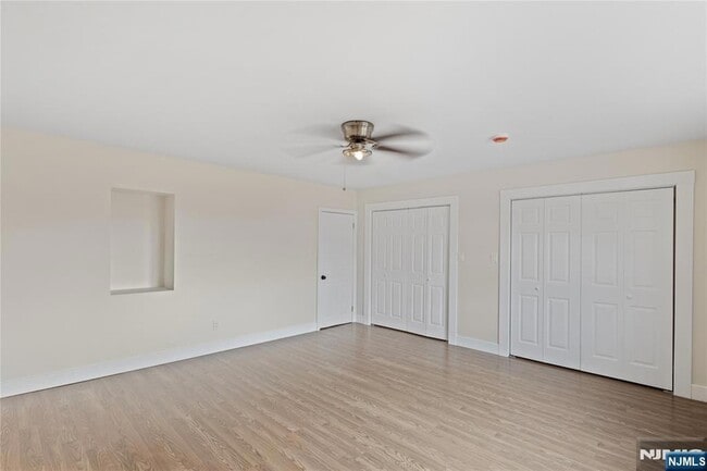 Building Photo - 86 Farnham Ave