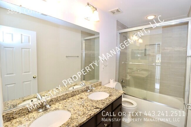 Building Photo - Beautiful 5 Bedroom SFH in Family Friendly...