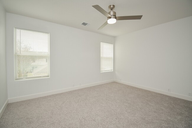Building Photo - 29725 Sullivan Oaks Dr
