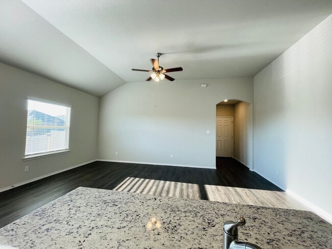 Building Photo - 3/2 in Knox Ridge