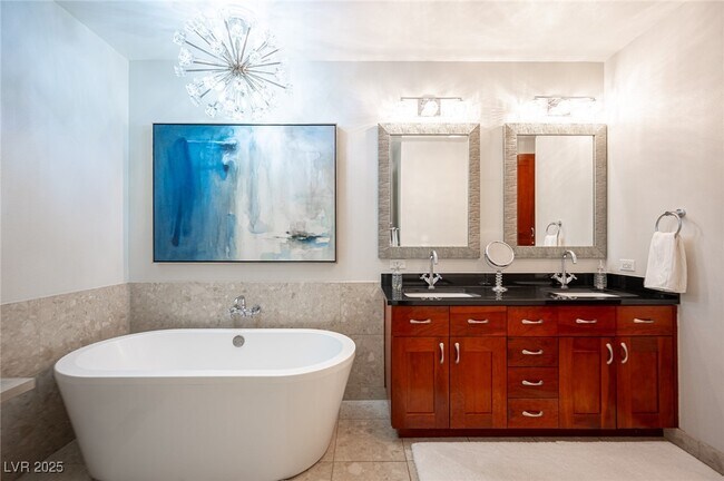 Building Photo - 4525 Dean Martin Dr