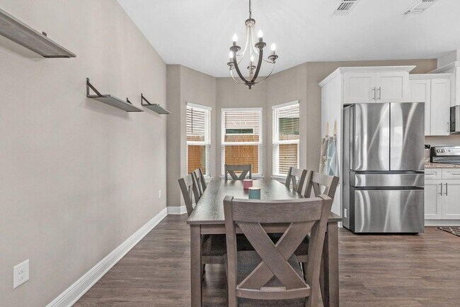Building Photo - 2327 Hadleigh Hills Ct