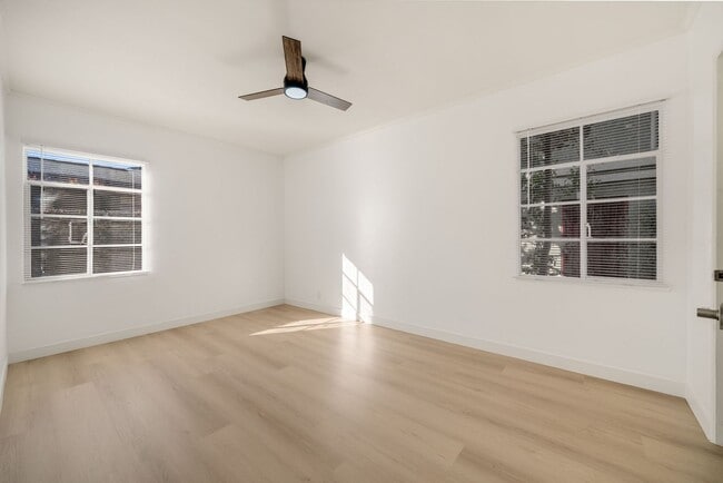 Building Photo - 35-35 Kennebec Ave